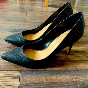 Jessica Simpson heels